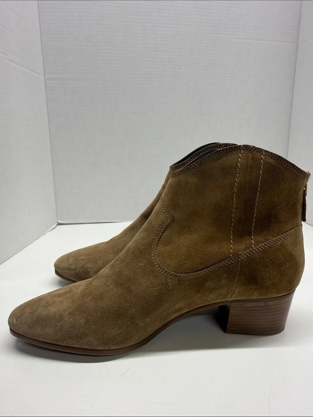 SAS Dylan Boots Low Ankle Booties High Heeled Suede Tan Camel Women's Size 12